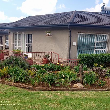 4 On Verbena Boksburg Esterno foto