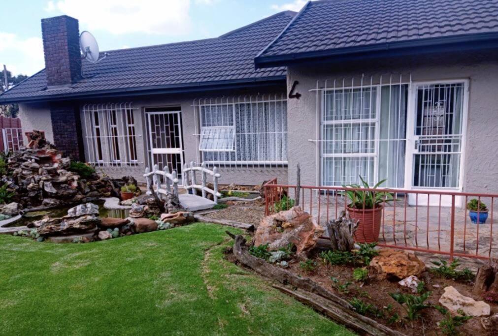 4 On Verbena Boksburg Esterno foto